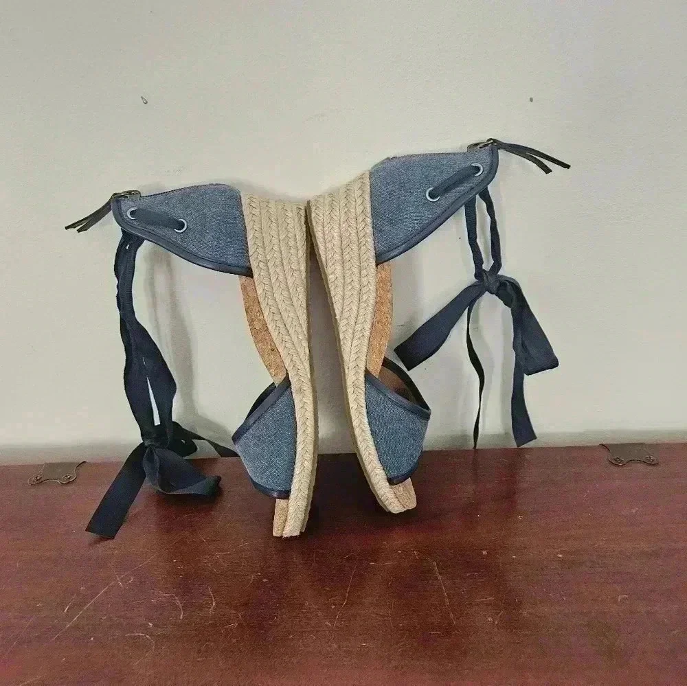 UGG AMELL MARINO BLUE COLOR ANKLE WRAP STRAPPY WEDGE SIZE 6.5 US